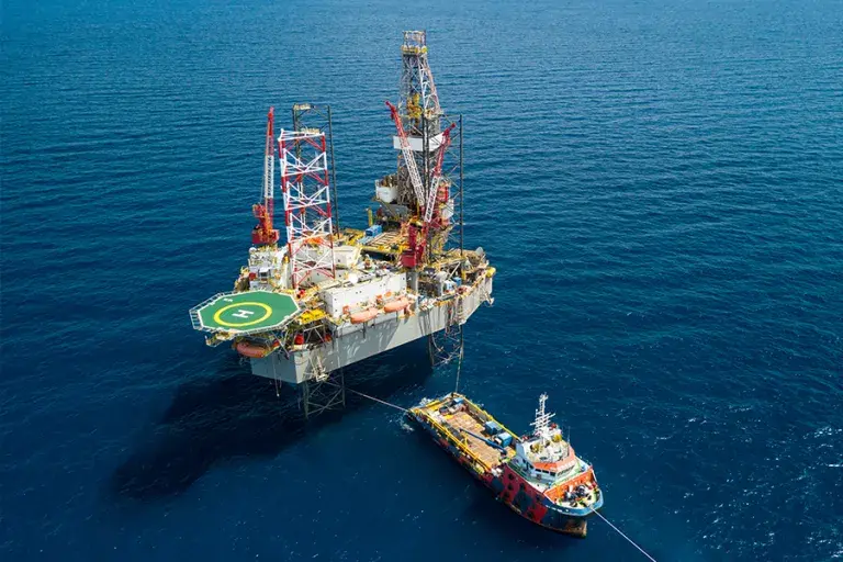 HITEC Field Servicing Oil Rig
